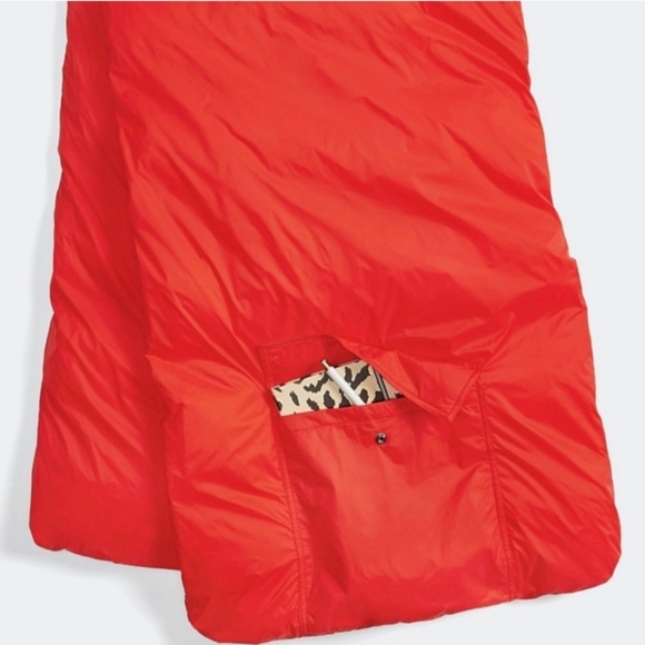 Fabletics Puffer Scarf - Picture 2 of 6